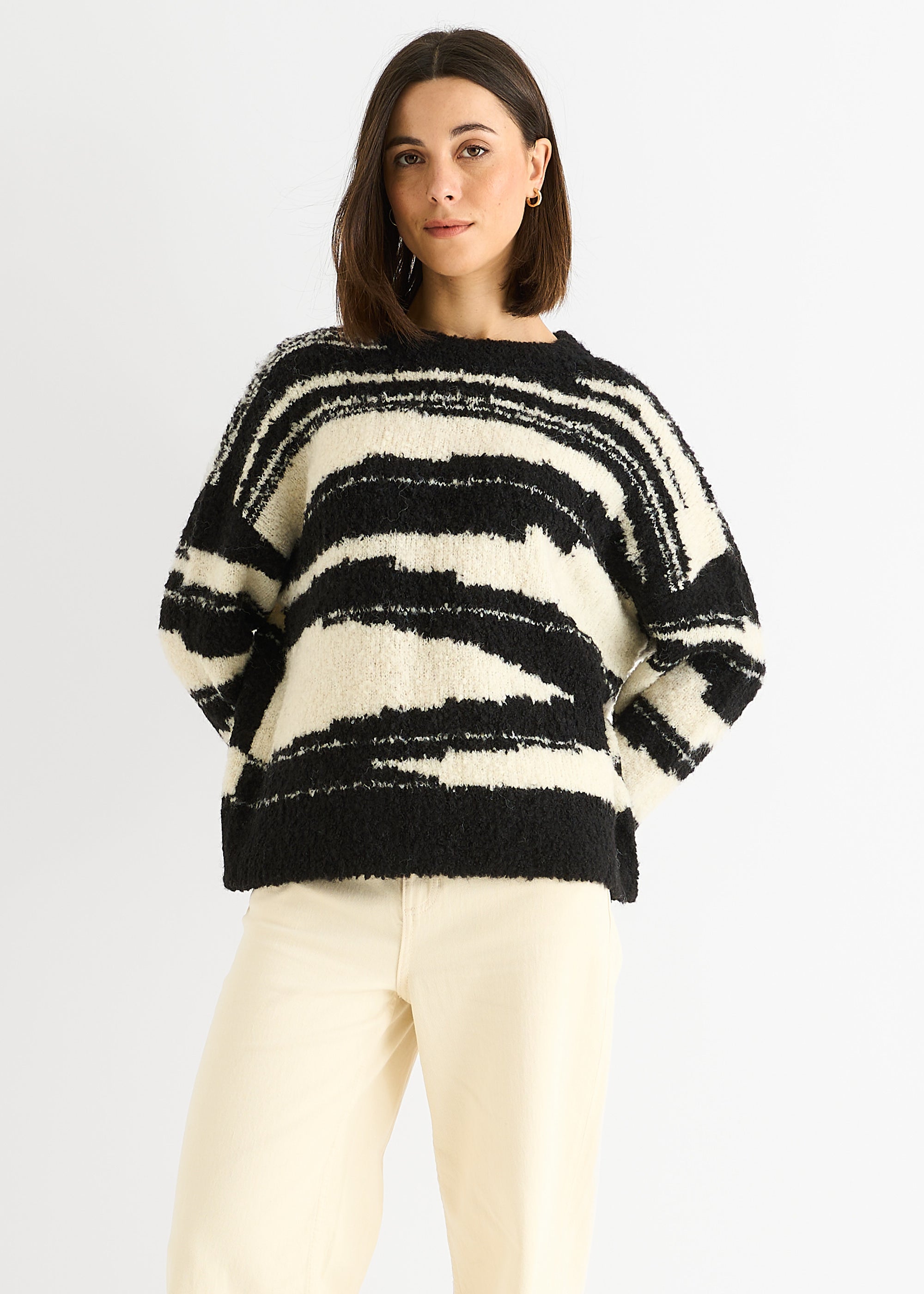 Mono Abstract Oversized Recycle Knit Jumper – Gini London
