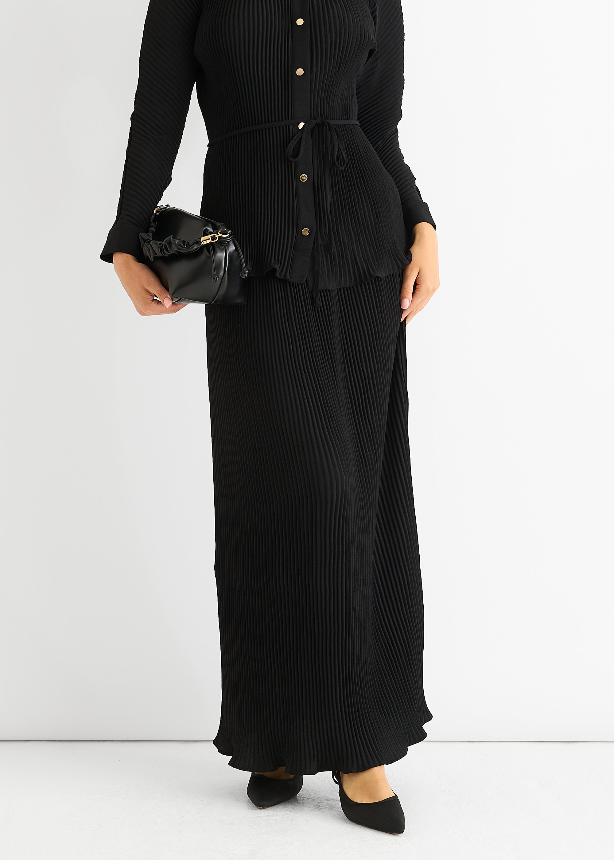 Black Plisse Elasticated Waist Maxi Skirt