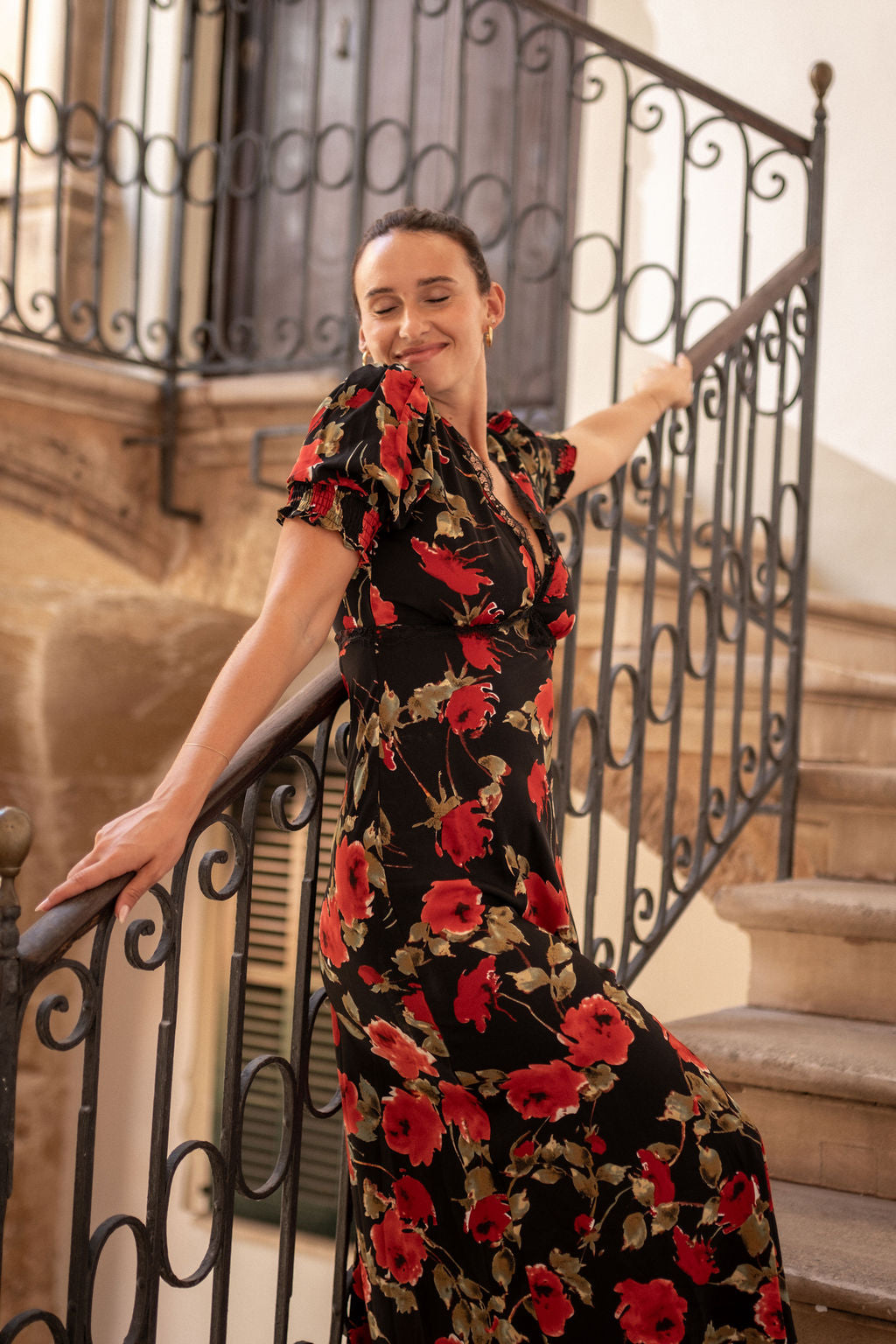 Black Floral Lace Trim Detail Midi Dress – Gini London