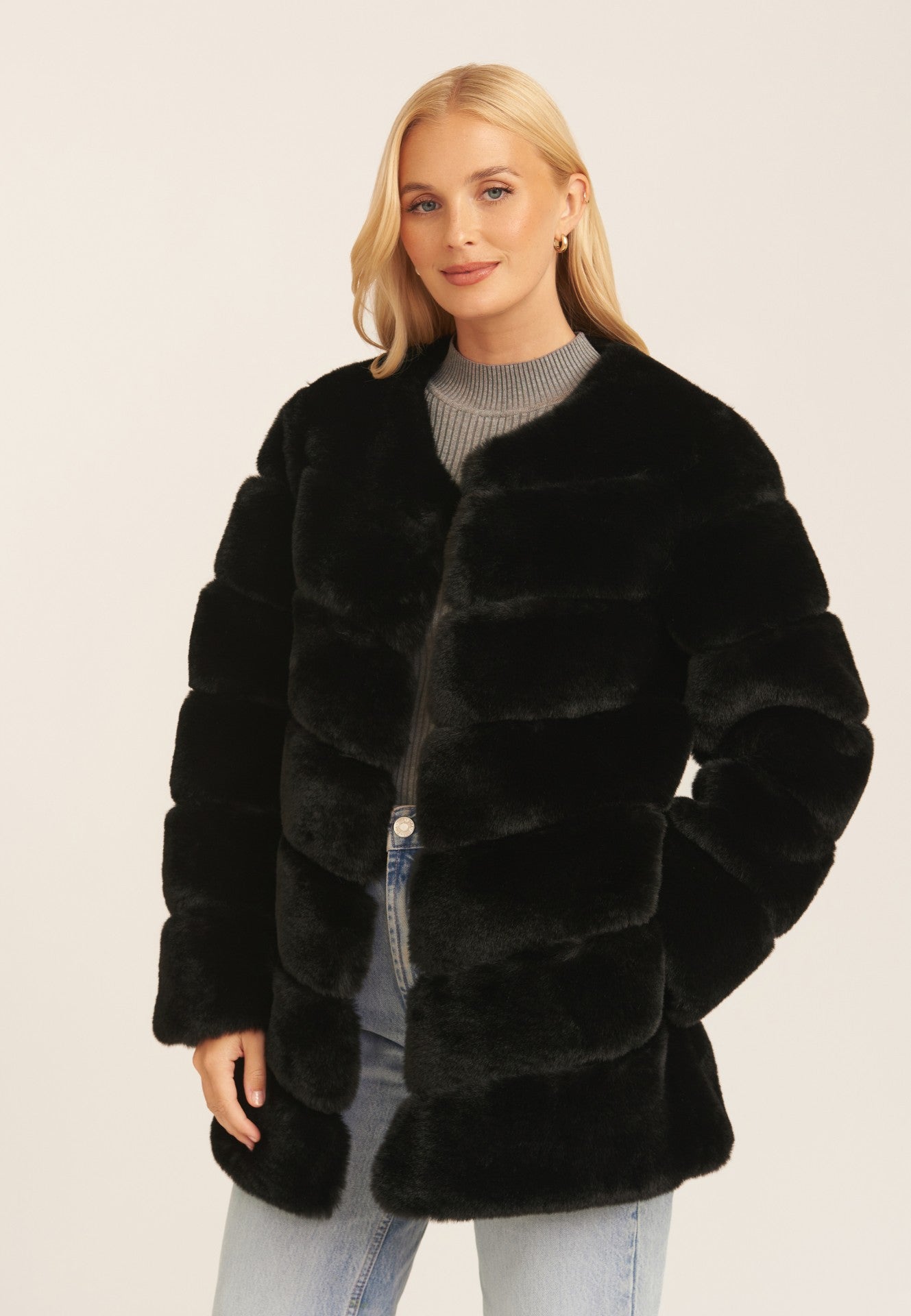 Black collarless fur jacket outlet