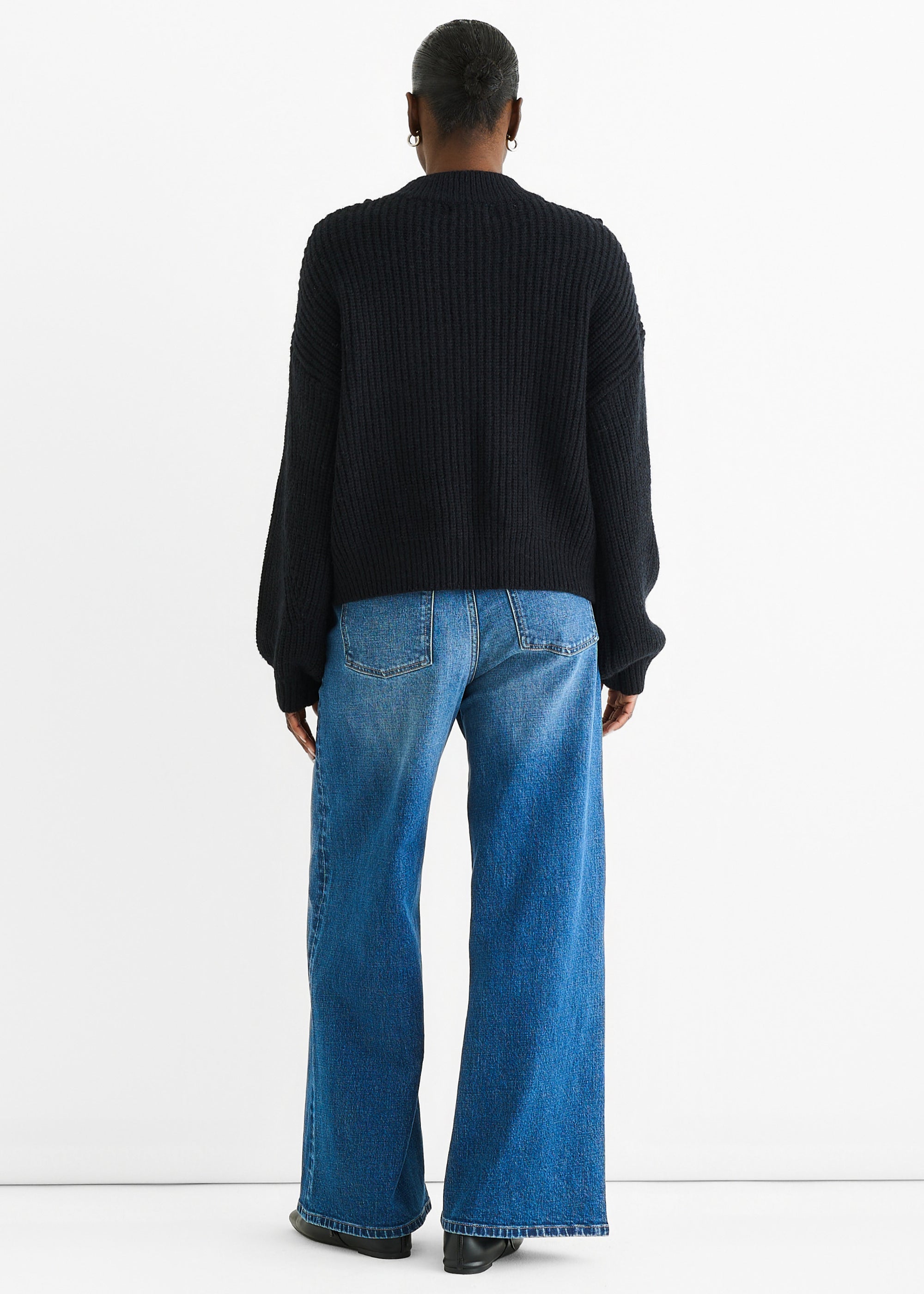 GL1504-Black_5.jpg