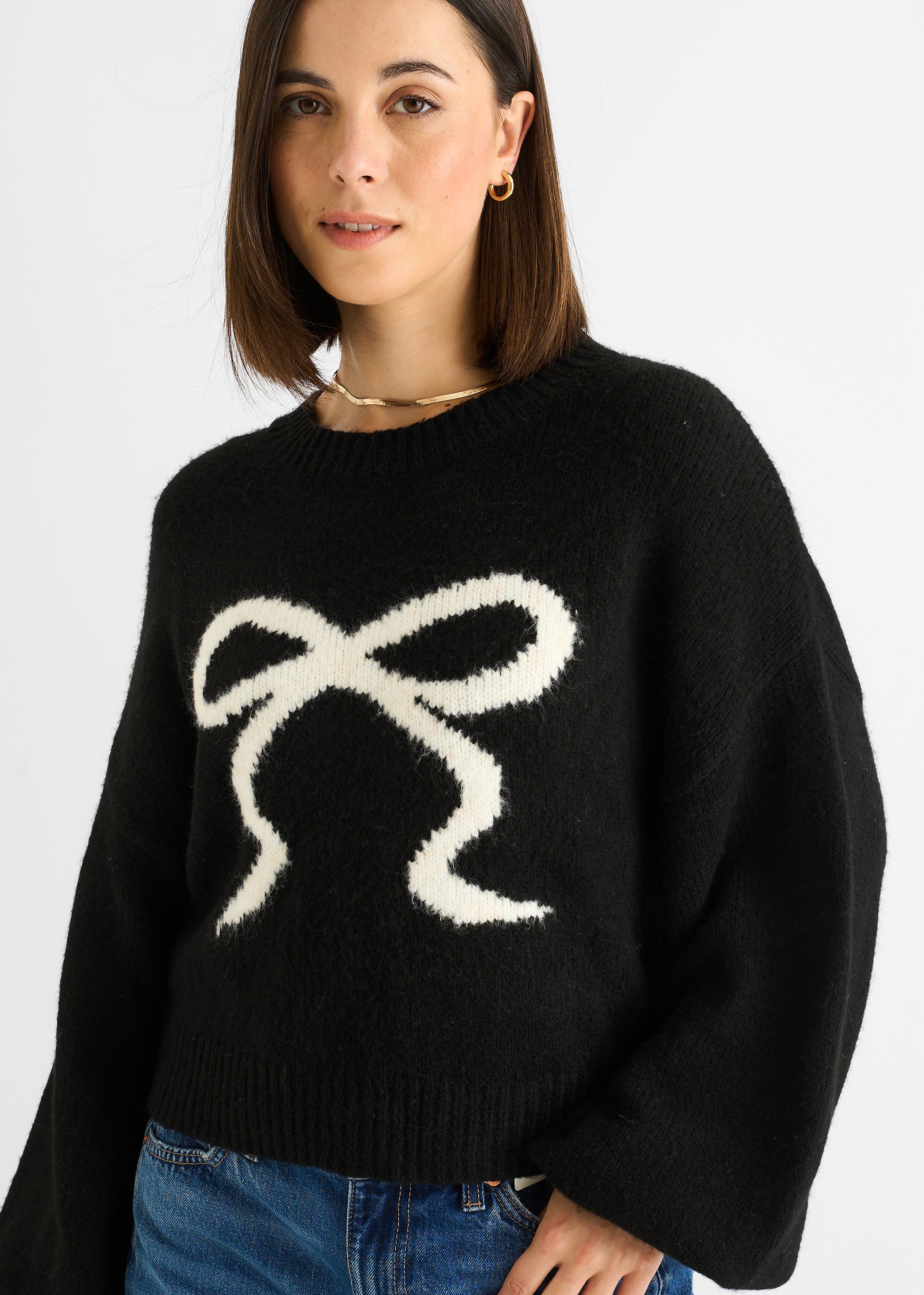 Black Embossed Contrast Bow Short Knit Jumper – Gini London