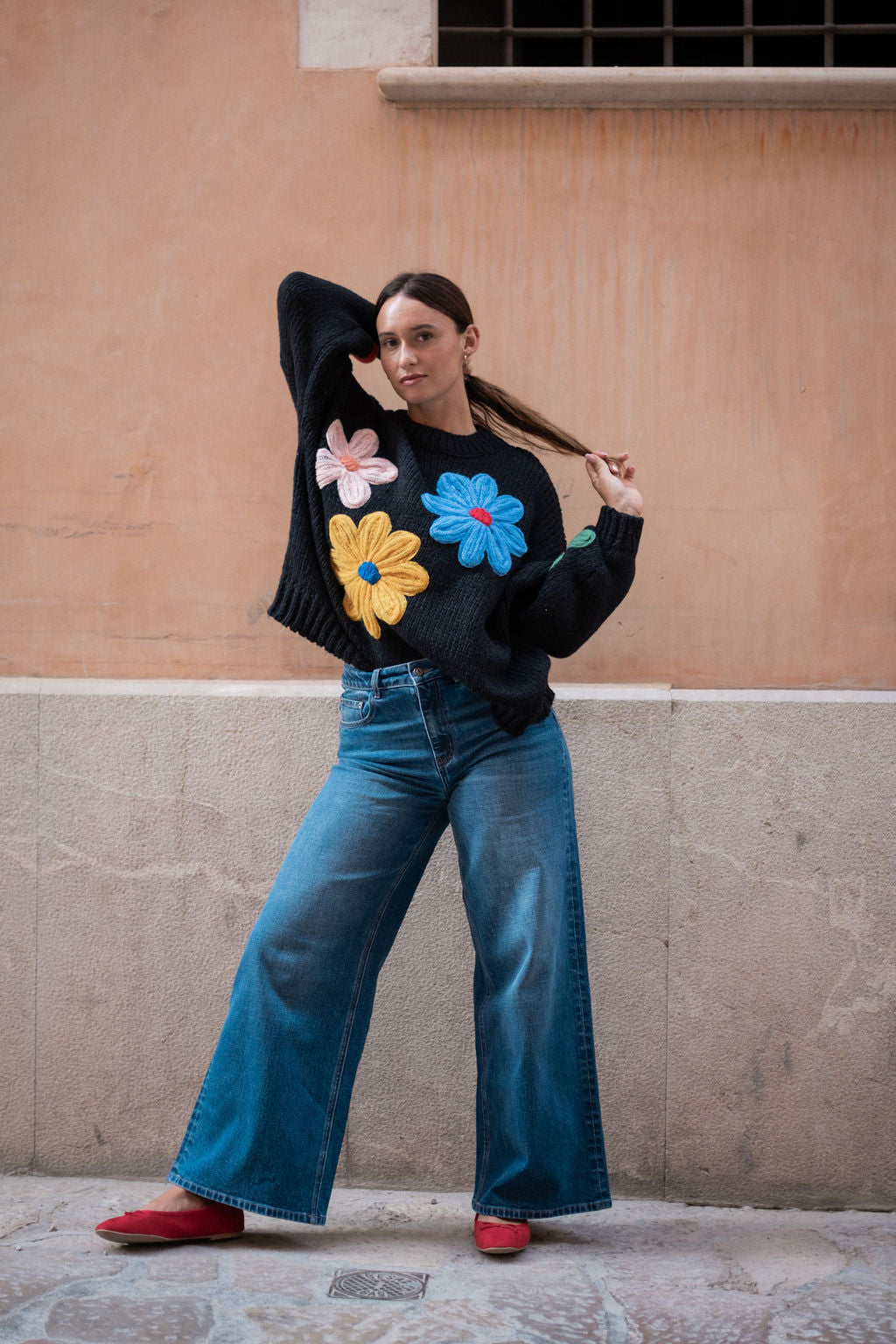 GL1517_jumper_lifestyle_3.jpg