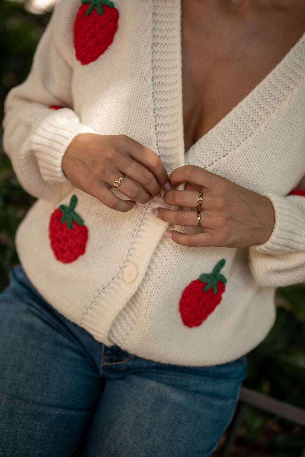 GL1520_cardigan_lifestyle.jpg