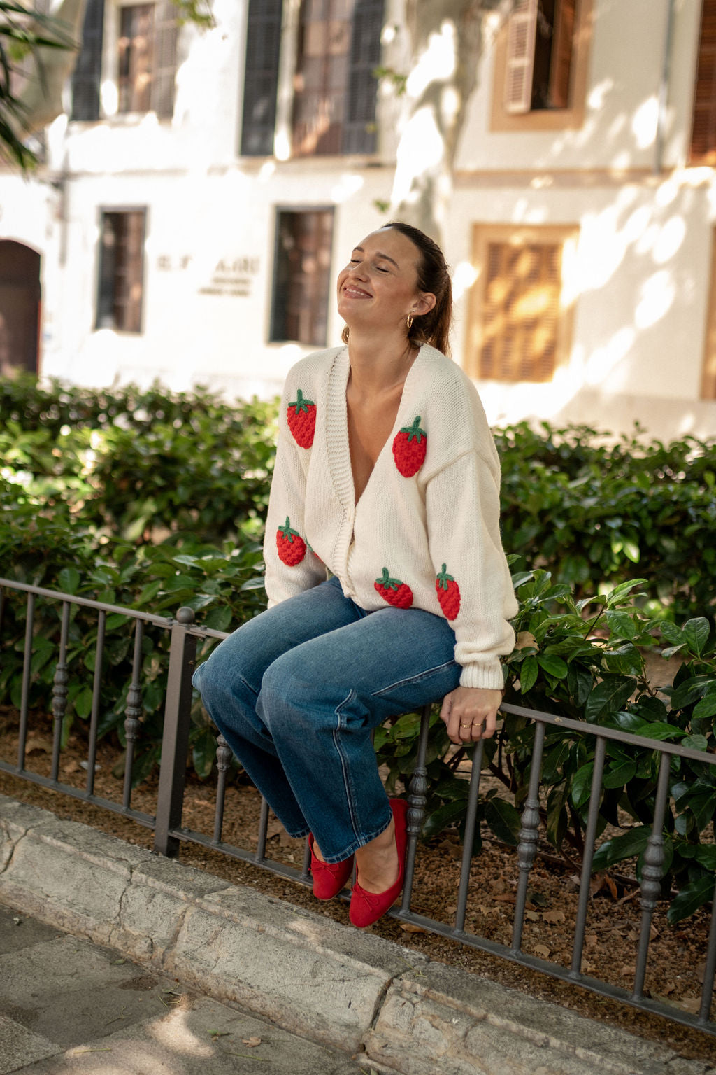 GL1520_cardigan_lifestyle_2.jpg