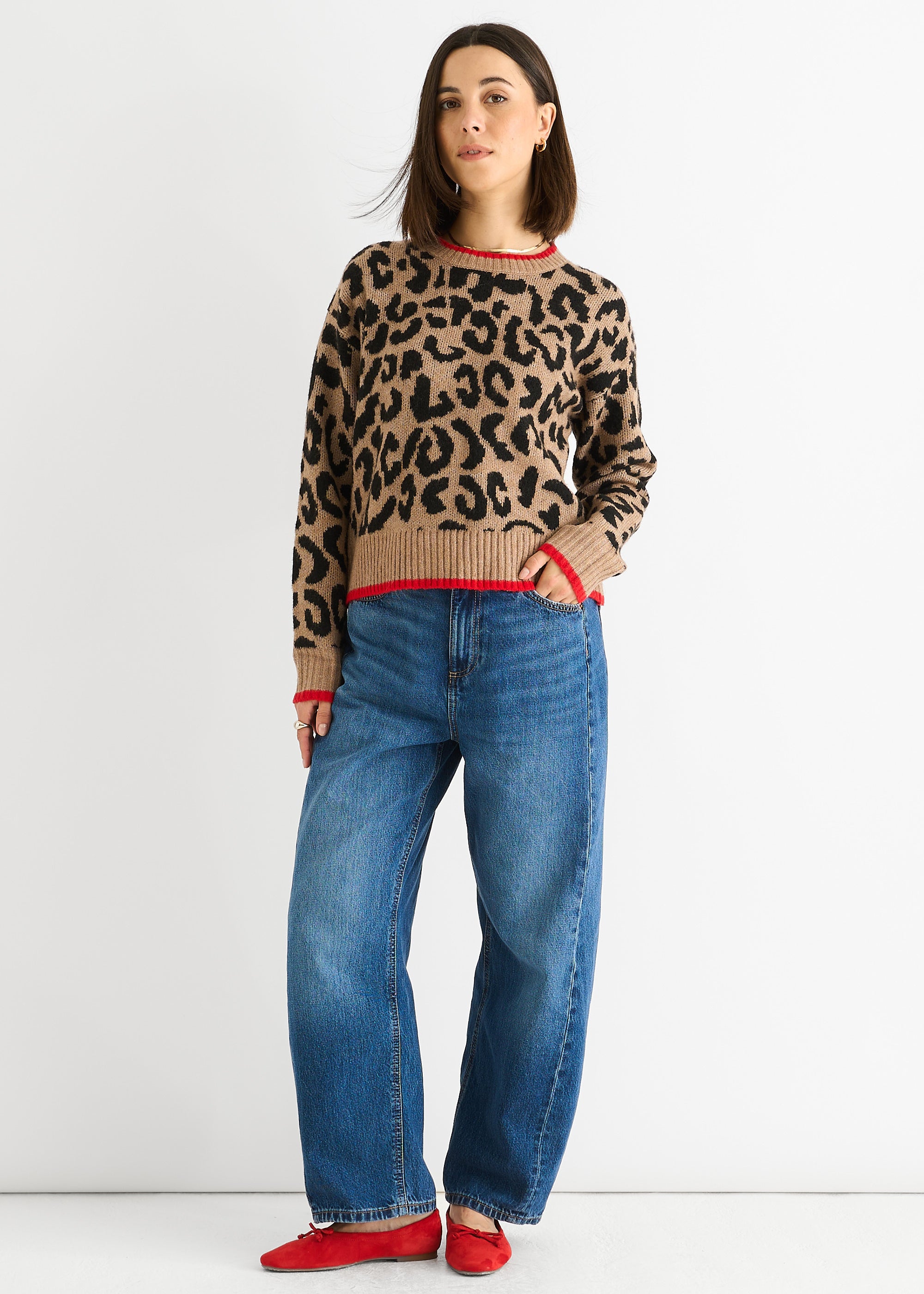 Camel Contrast Piping Animal Knit Jumper