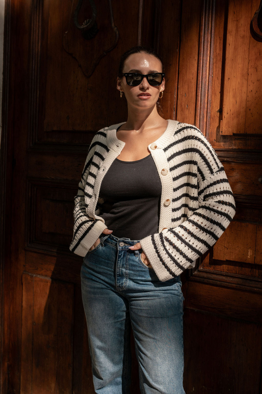 GL1528_cardigan_lifestyle_a4881436-91a9-4da7-9c03-58ddb43eb0a5.jpg