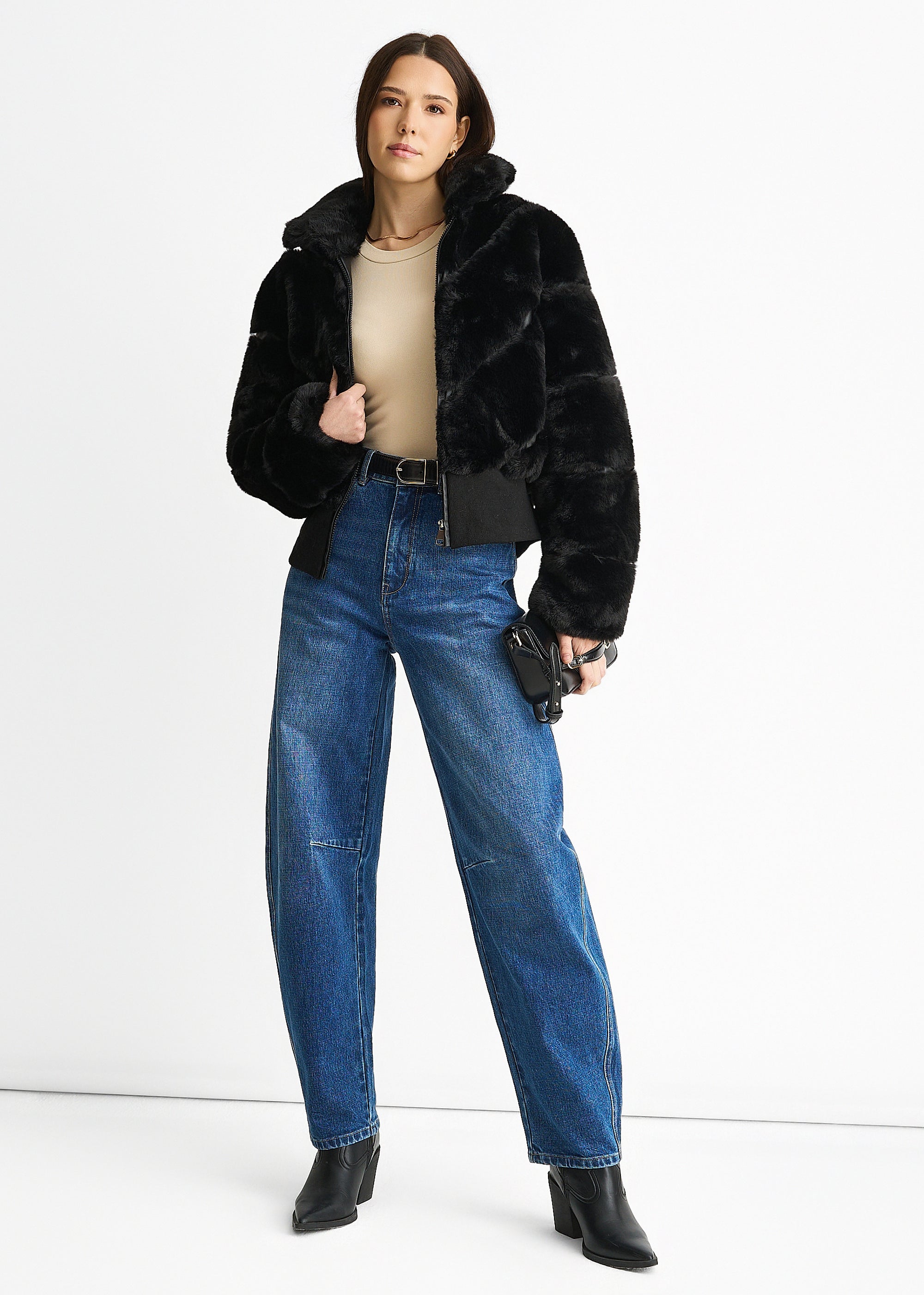 GL833-BLACK_2_84deb45f-bd05-4990-ada2-2e423dc3dc5b.jpg