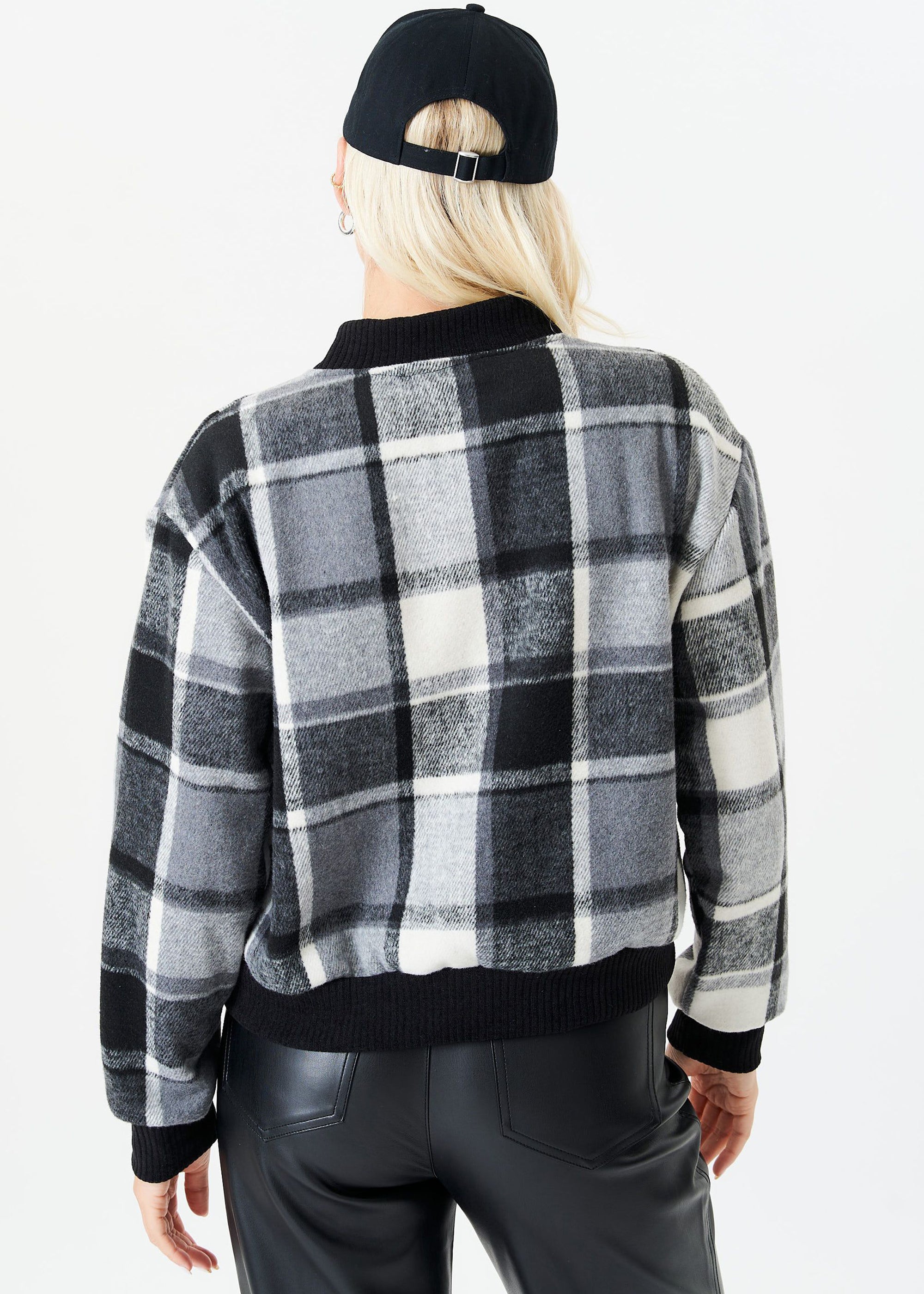 IT1223-BLACK-BACK.jpg